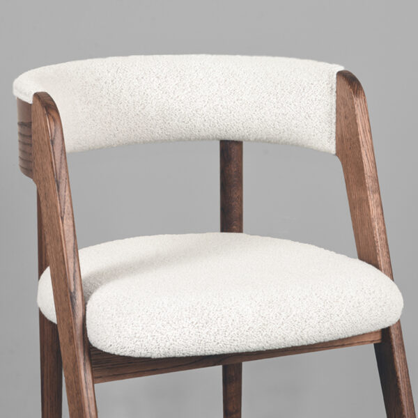 LABEL51 Eetkamerstoel Sasha - Wit - Boucle - Walnut Oak Frame - Afbeelding 5